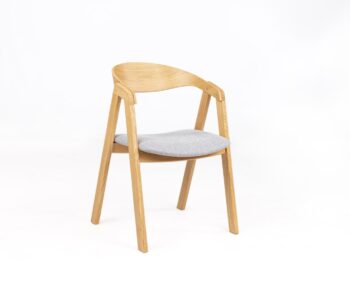 IZI oak chair